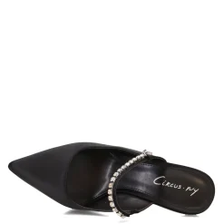 Women's Circus NY, Monique Pump