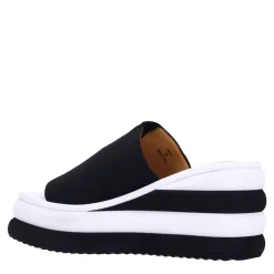 Women's L'Amour Des Pieds, Emiko Sandal